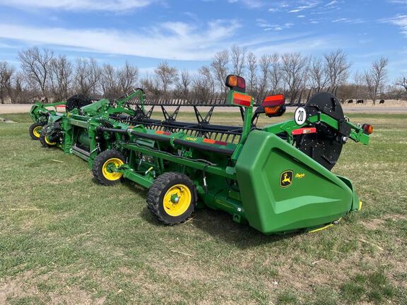 2021 John Deere HD40F Header Combine