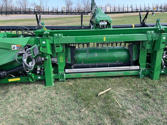2021 John Deere HD40F Header Combine