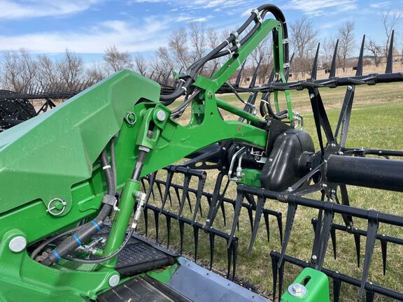 2021 John Deere HD40F Header Combine