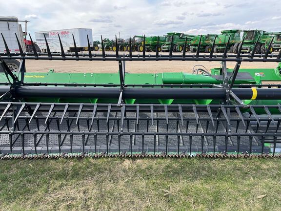 2021 John Deere HD40F Header Combine