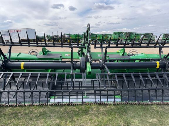 2021 John Deere HD40F Header Combine