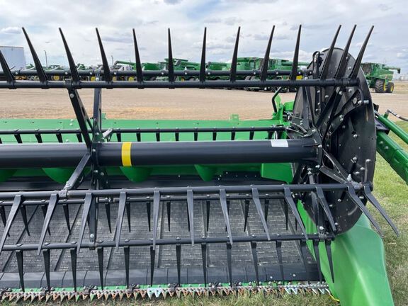 2021 John Deere HD40F Header Combine