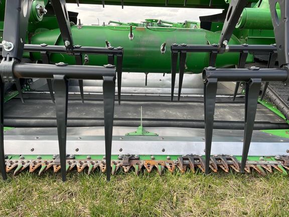 2021 John Deere HD40F Header Combine