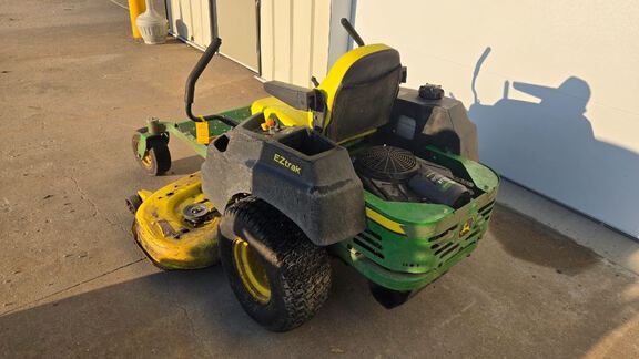 2013 John Deere Z445 Mower/Zero Turn