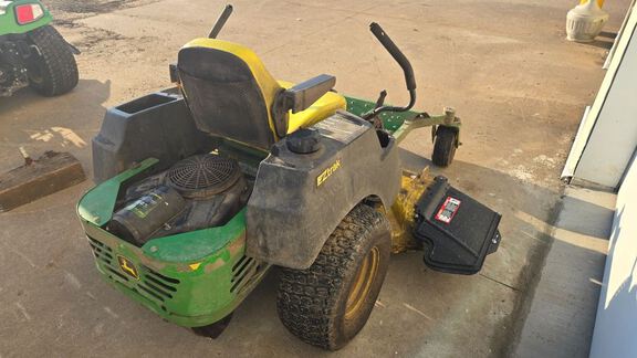 2013 John Deere Z445 Mower/Zero Turn