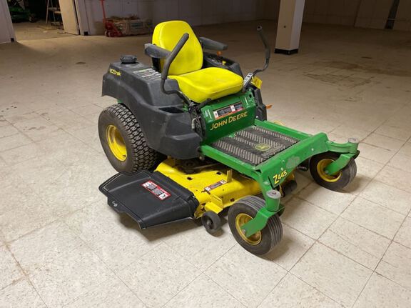 2013 John Deere Z445 Mower/Zero Turn
