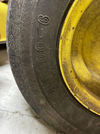 2013 John Deere Z445 Mower/Zero Turn