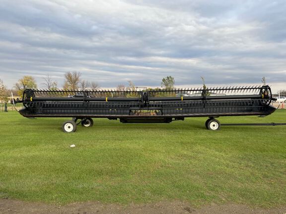 2013 MacDon FD75-D Header Combine