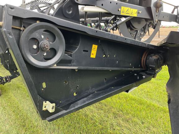 2013 MacDon FD75-D Header Combine