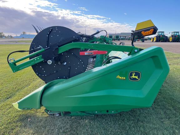 2025 John Deere HDF40 Header Combine