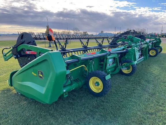 2025 John Deere HDF40 Header Combine