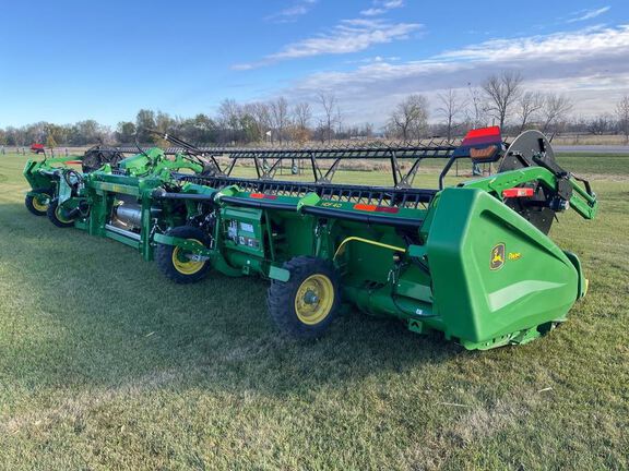 2025 John Deere HDF40 Header Combine