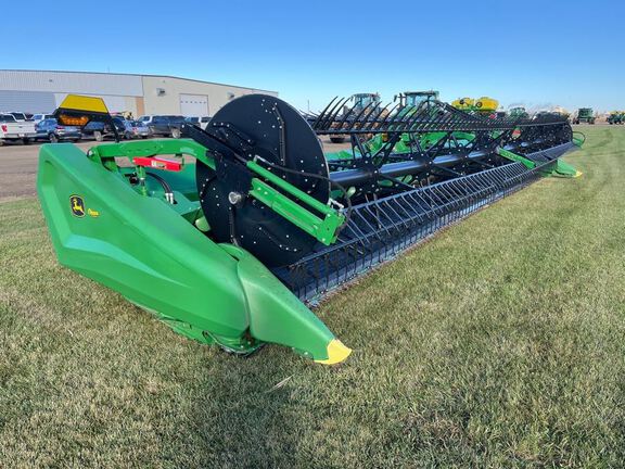 2025 John Deere HDF40 Header Combine