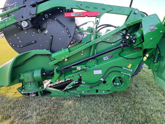 2025 John Deere HDF40 Header Combine