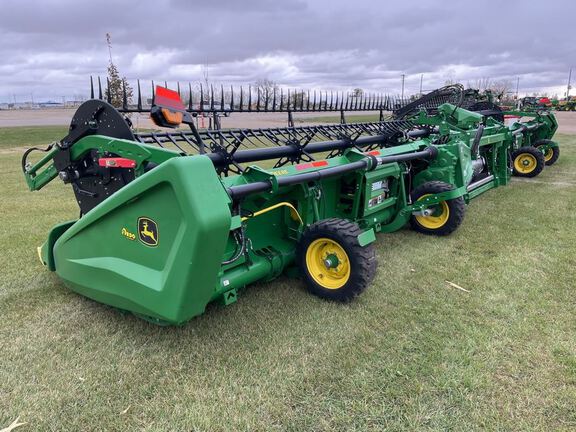 2025 John Deere HDF40 Header Combine