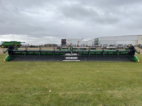 2025 John Deere HDF40 Header Combine