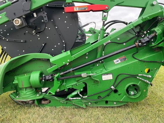 2025 John Deere HDF40 Header Combine