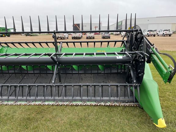 2025 John Deere HDF40 Header Combine