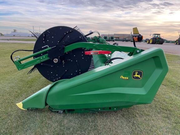 2025 John Deere HDF40 Header Combine