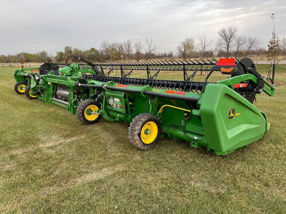 2025 John Deere HDF40 Header Combine