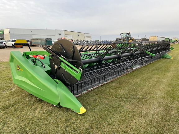 2025 John Deere HDF40 Header Combine
