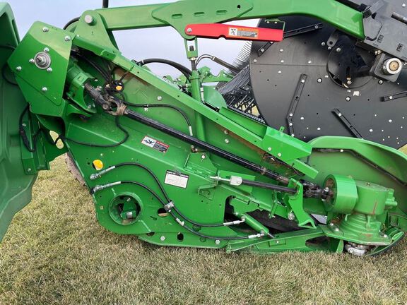 2025 John Deere HDF40 Header Combine