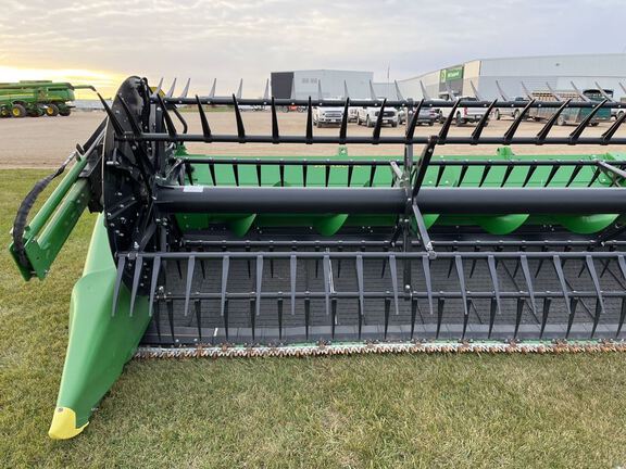 2025 John Deere HDF40 Header Combine
