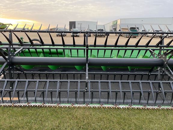 2025 John Deere HDF40 Header Combine