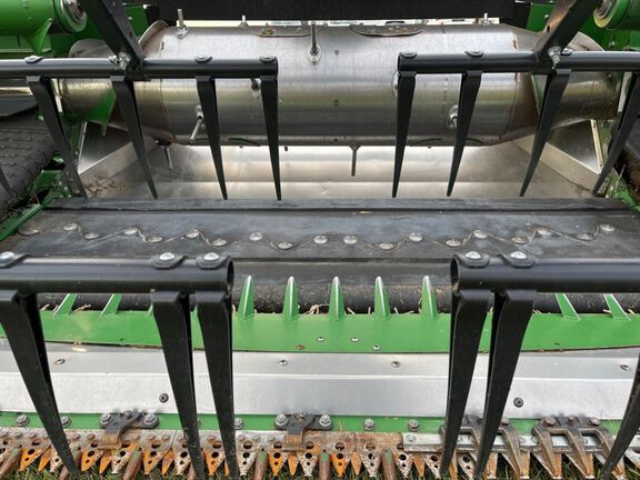 2025 John Deere HDF40 Header Combine