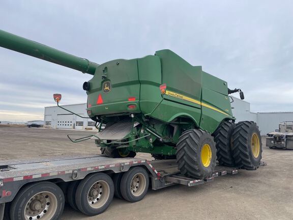 2023 John Deere S780 Combine
