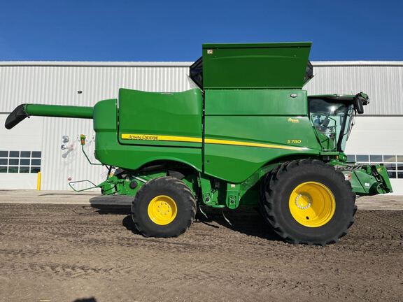 2023 John Deere S780 Combine
