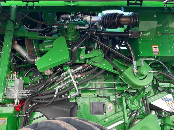 2023 John Deere S780 Combine