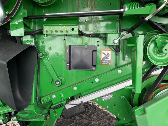 2023 John Deere S780 Combine