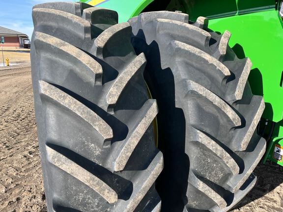 2023 John Deere S780 Combine