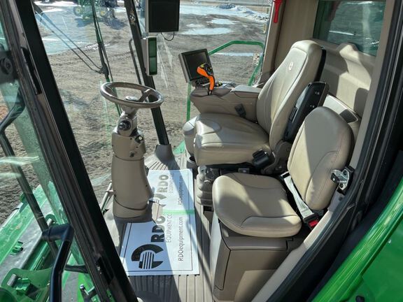 2023 John Deere S780 Combine