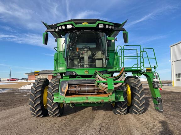 2025 John Deere S7 700 Combine