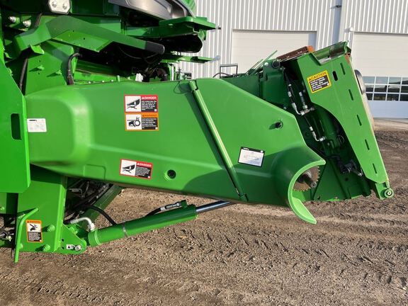 2025 John Deere S7 700 Combine