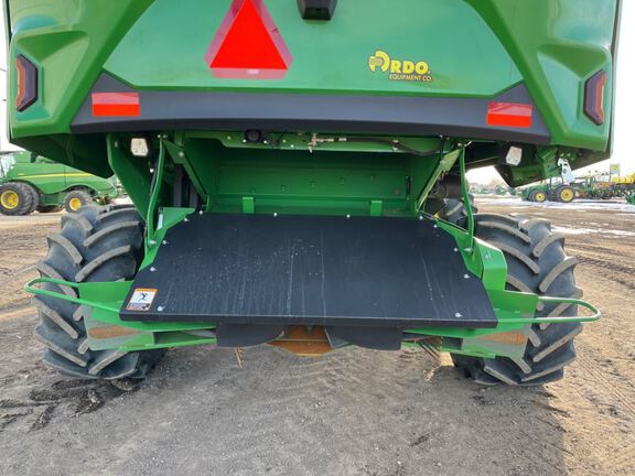 2025 John Deere S7 700 Combine