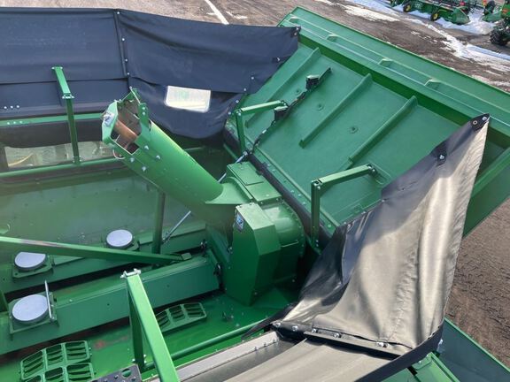 2025 John Deere S7 700 Combine