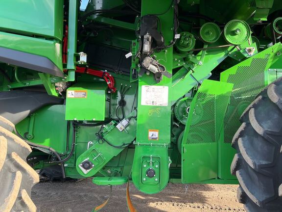 2025 John Deere S7 700 Combine