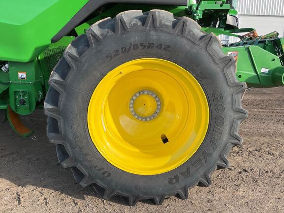 2025 John Deere S7 700 Combine