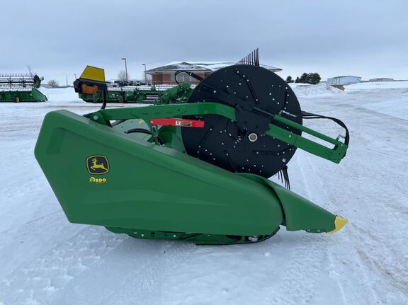 2025 John Deere HDF40 Header Combine
