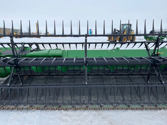 2025 John Deere HDF40 Header Combine