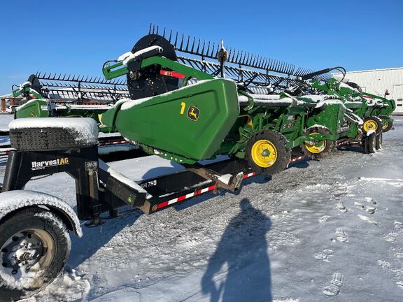 2025 John Deere HDF40 Header Combine