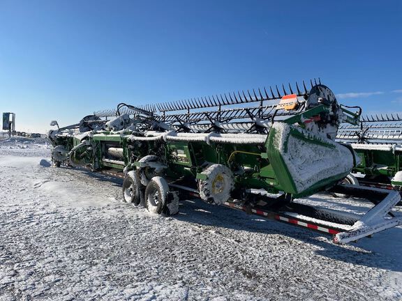 2025 John Deere HDF40 Header Combine