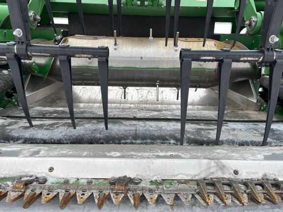 2025 John Deere HDF40 Header Combine