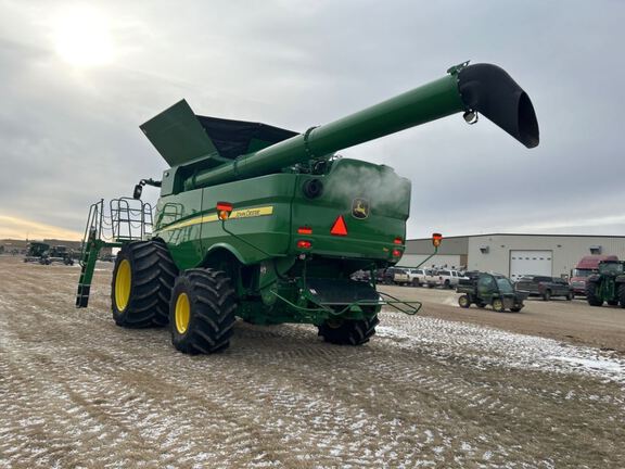 2024 John Deere S770 Combine