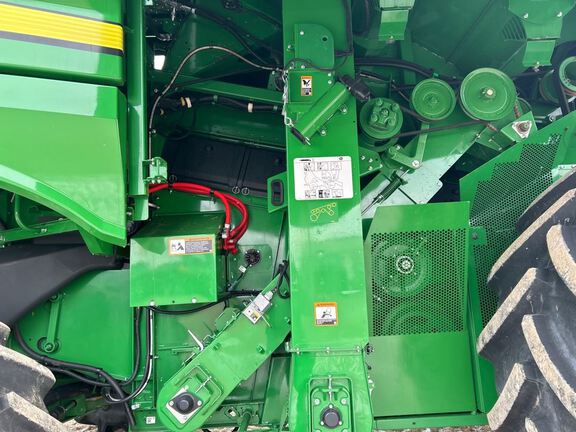 2024 John Deere S770 Combine