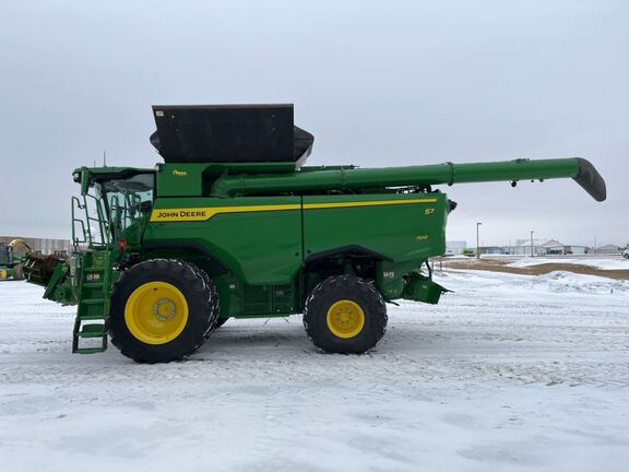 2025 John Deere S7 700 Combine