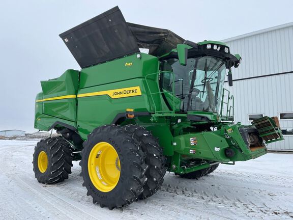 2025 John Deere S7 700 Combine